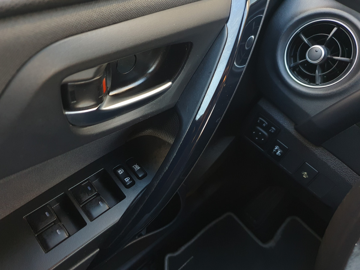TOYOTA AURIS 1.8 HSD COMFORT HYBRID