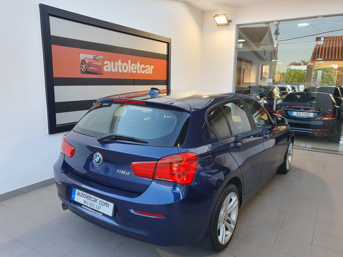 BMW 116 D LINE URBAN
