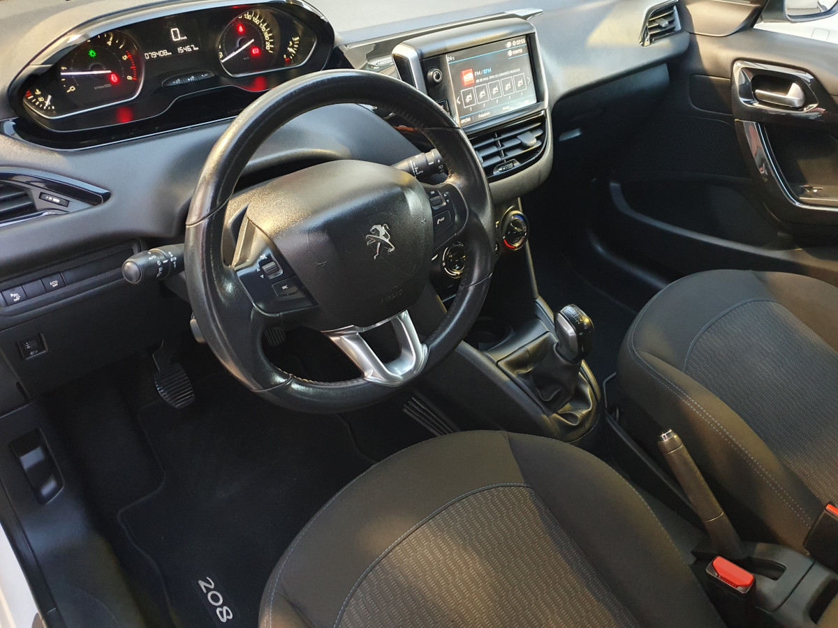 PEUGEOT 208 1.5 BLUEHDI SIGNATURE