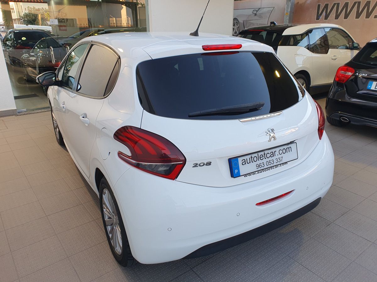 PEUGEOT 208 1.5 BLUEHDI SIGNATURE