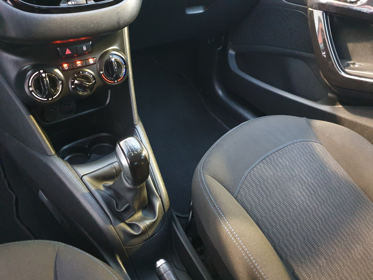 PEUGEOT 208 1.5 BLUEHDI SIGNATURE