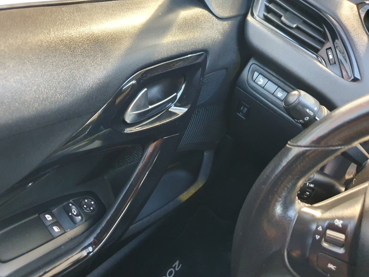 PEUGEOT 208 1.5 BLUEHDI SIGNATURE